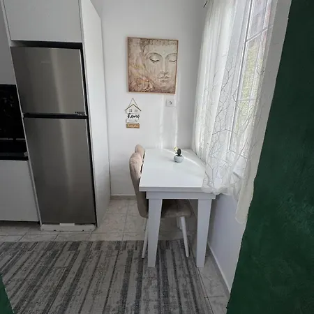 Jona Center Confort Studio! טיראנה