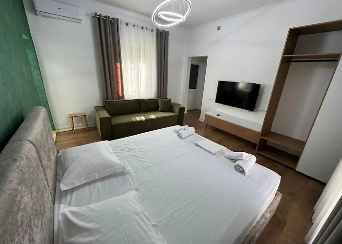 דירה Jona Center Confort Studio! טיראנה